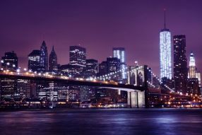 Фреска Манхеттен в фиолетовых тонах